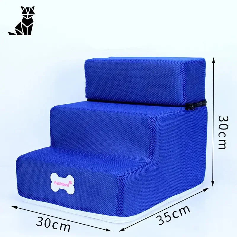 Trois marches pour petits chiens avec chaise bleue, base blanche et coussin noir