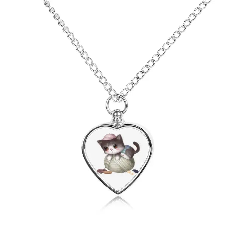 Petit rat dans un médaillon en forme de cœur, pendentif personnalisé pour un souvenir tangible